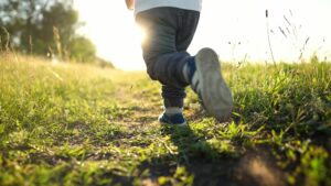 child running outside.
